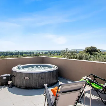 别墅 Enard With Jacuzzi By Istrabook *