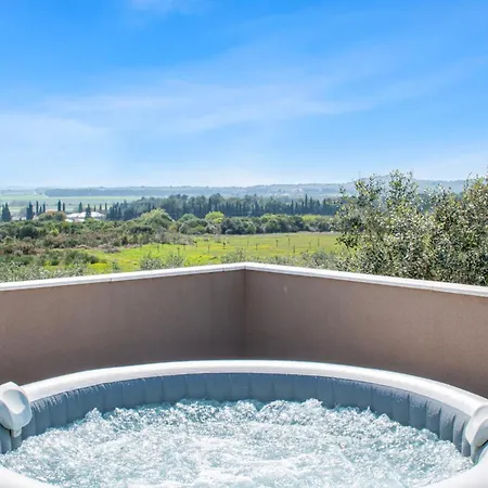 Villa Enard With Jacuzzi