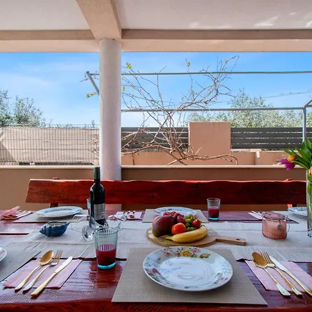 Enard With Jacuzzi Villa Valtura